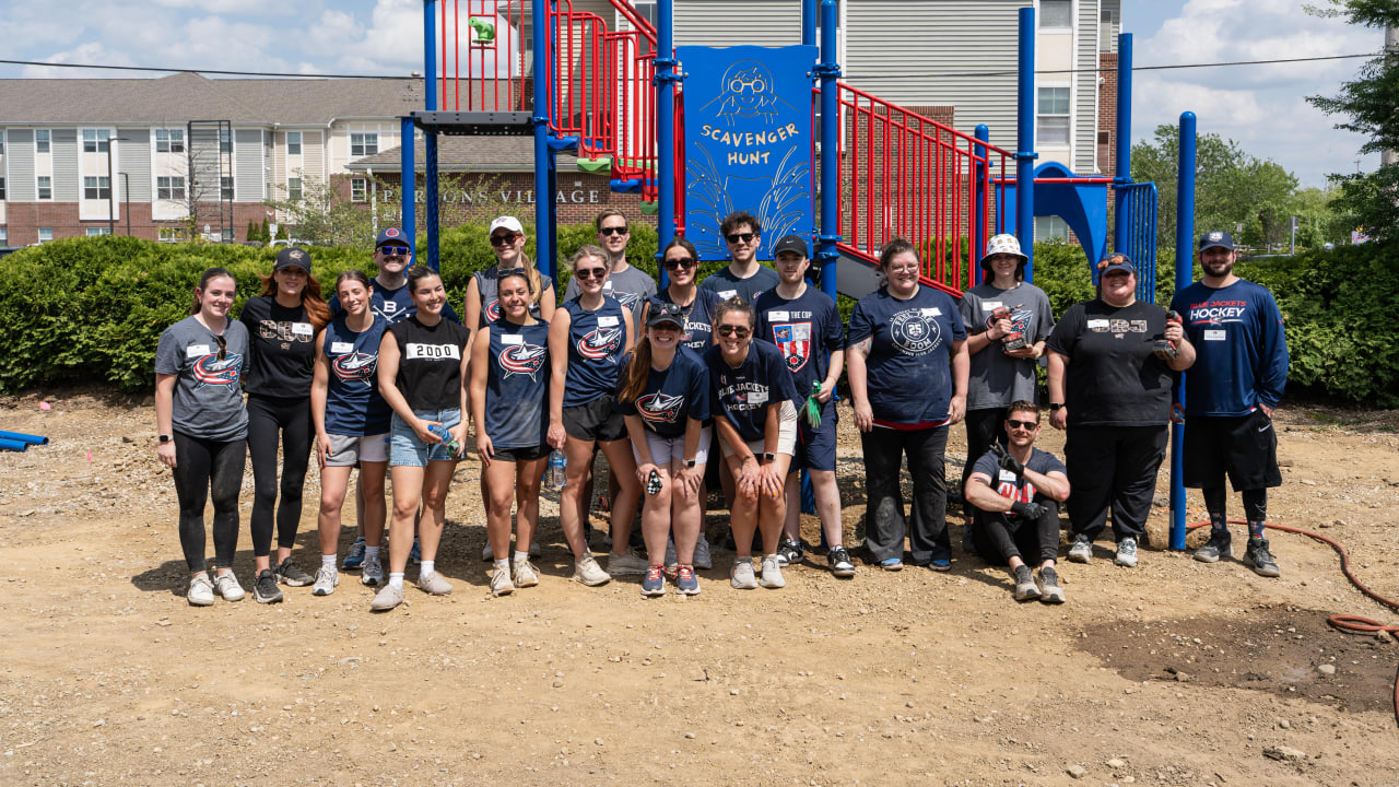 Columbus Early Learning Center Unveils CBJ-Themed Playground